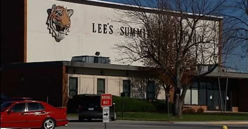 Lee’s Summit High School Lockdown: Campus Secured Amid Threat Investigation